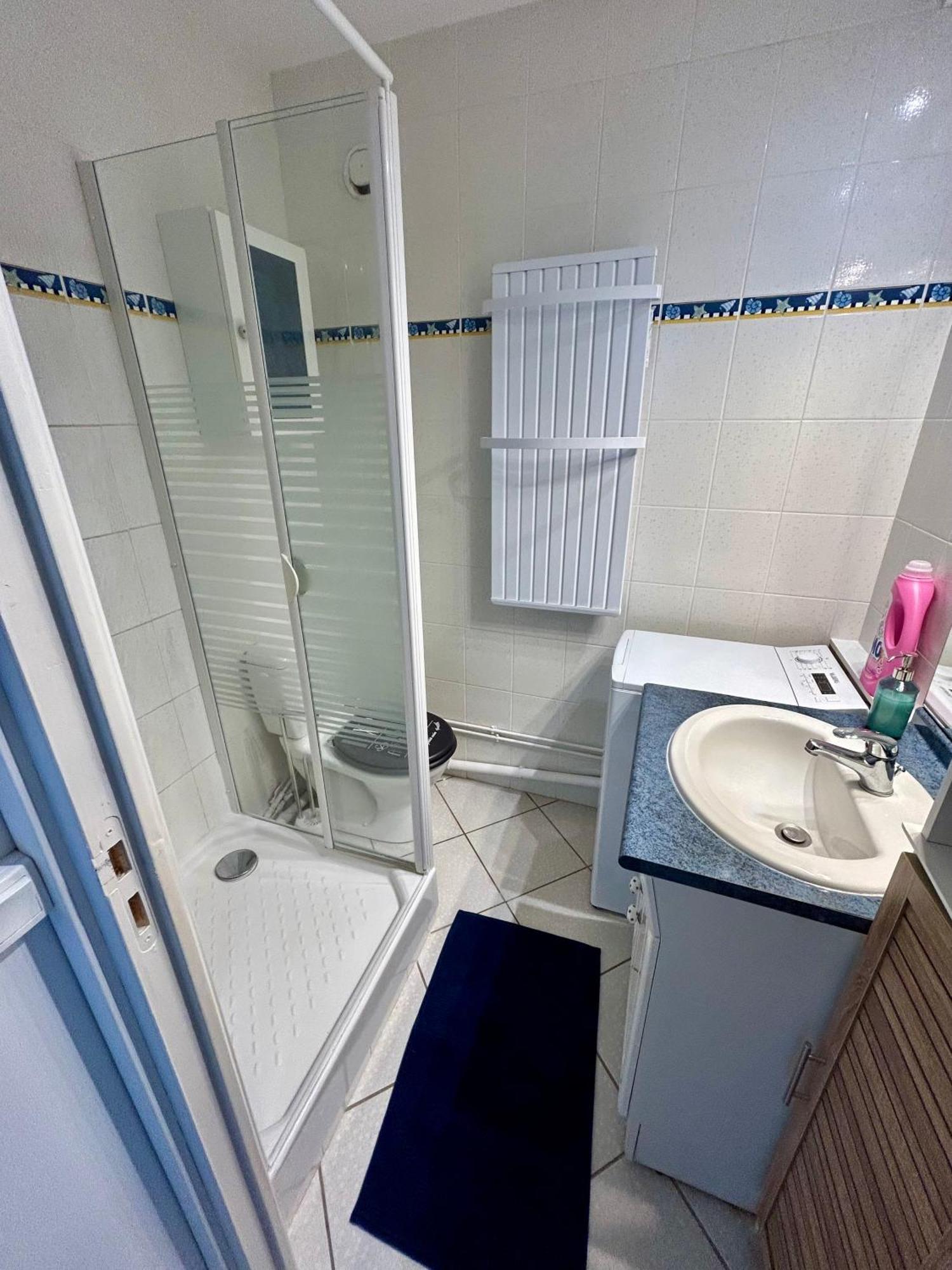 Appartement Vue Mer - 30 M De La Plage - 5 Minutes A Pied Du Centre Ville Et Du Casino Вілле-сюр-Мер Екстер'єр фото