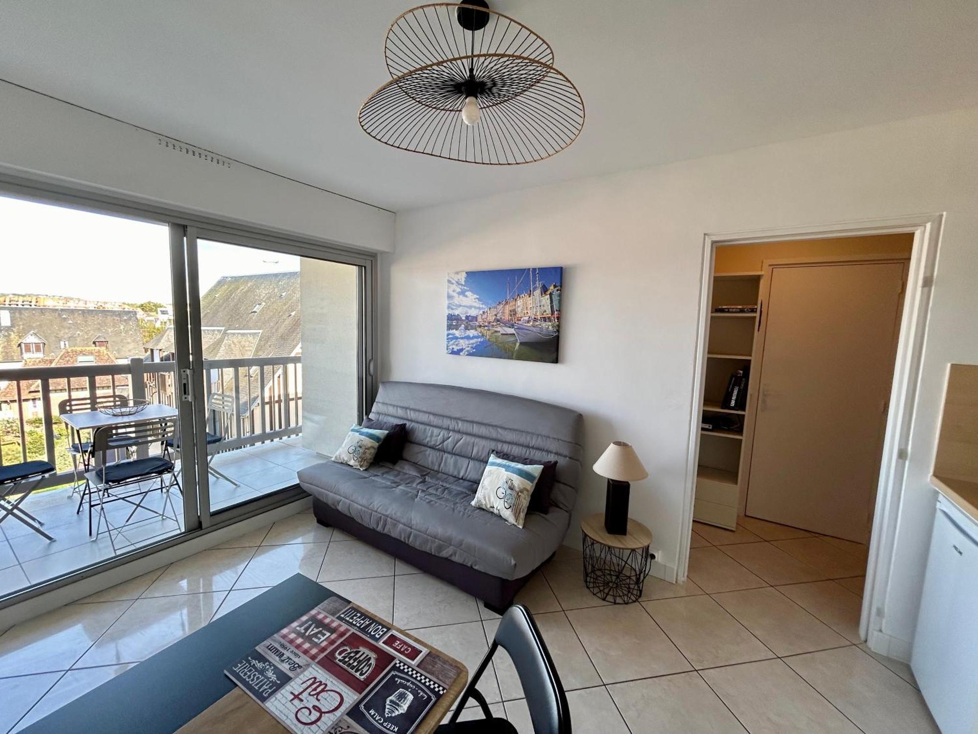 Appartement Vue Mer - 30 M De La Plage - 5 Minutes A Pied Du Centre Ville Et Du Casino Вілле-сюр-Мер Екстер'єр фото